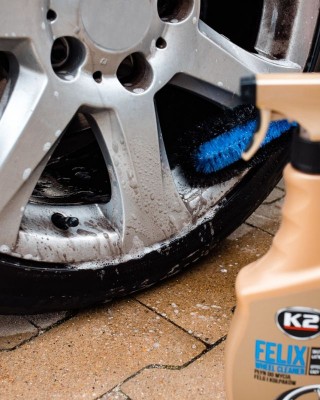 Καθαριστικό υγρό K2 FELIX 770ml για ζάντες από χάλυβα και αλουμίνιο, καθώς και για τάσια 